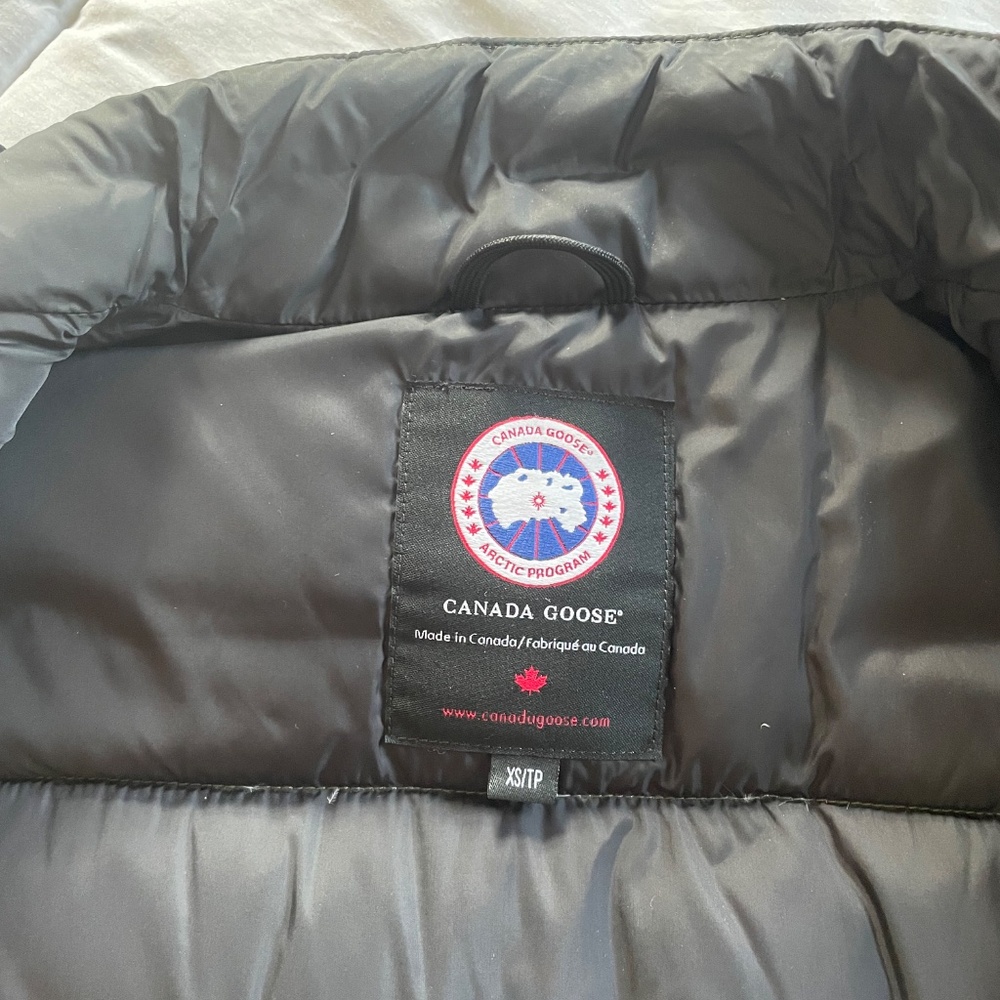 Canada Goose Freestyle Vest Size XS Military Green - Picture 4 of 5